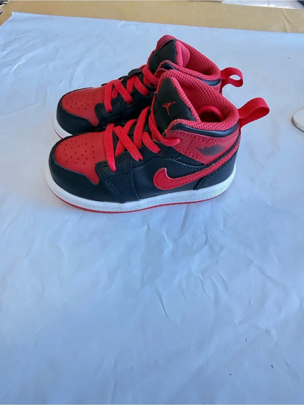 “SIZE 6C” TODDLER Jordan 1 Mid  Bred